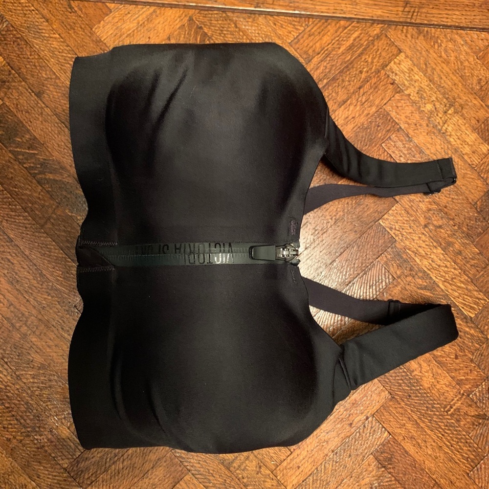 Victoria's Secret- Sport Incredible Knockout